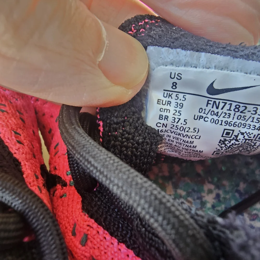 Size 8 Women's - Nike Air VaporMax 2023 Flyknit Miami Nights - Picture 7 of 7